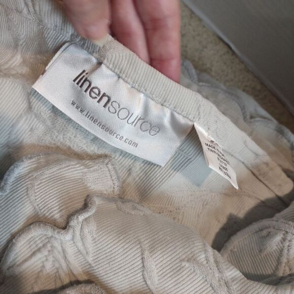 Linen Source Grey Twin Coverlet - Picture 4 of 5